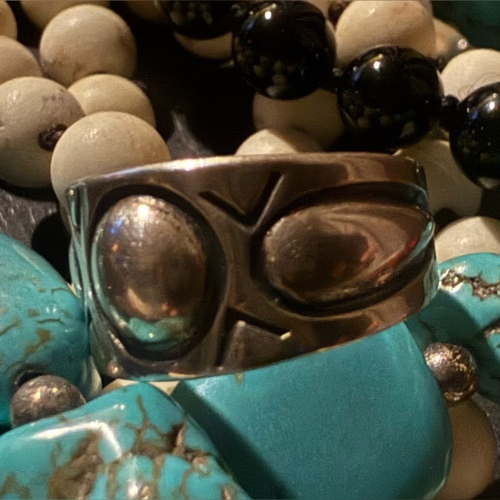 Native American Sterling
Silver Ring Sz 7.25 - Picture 8 of 15